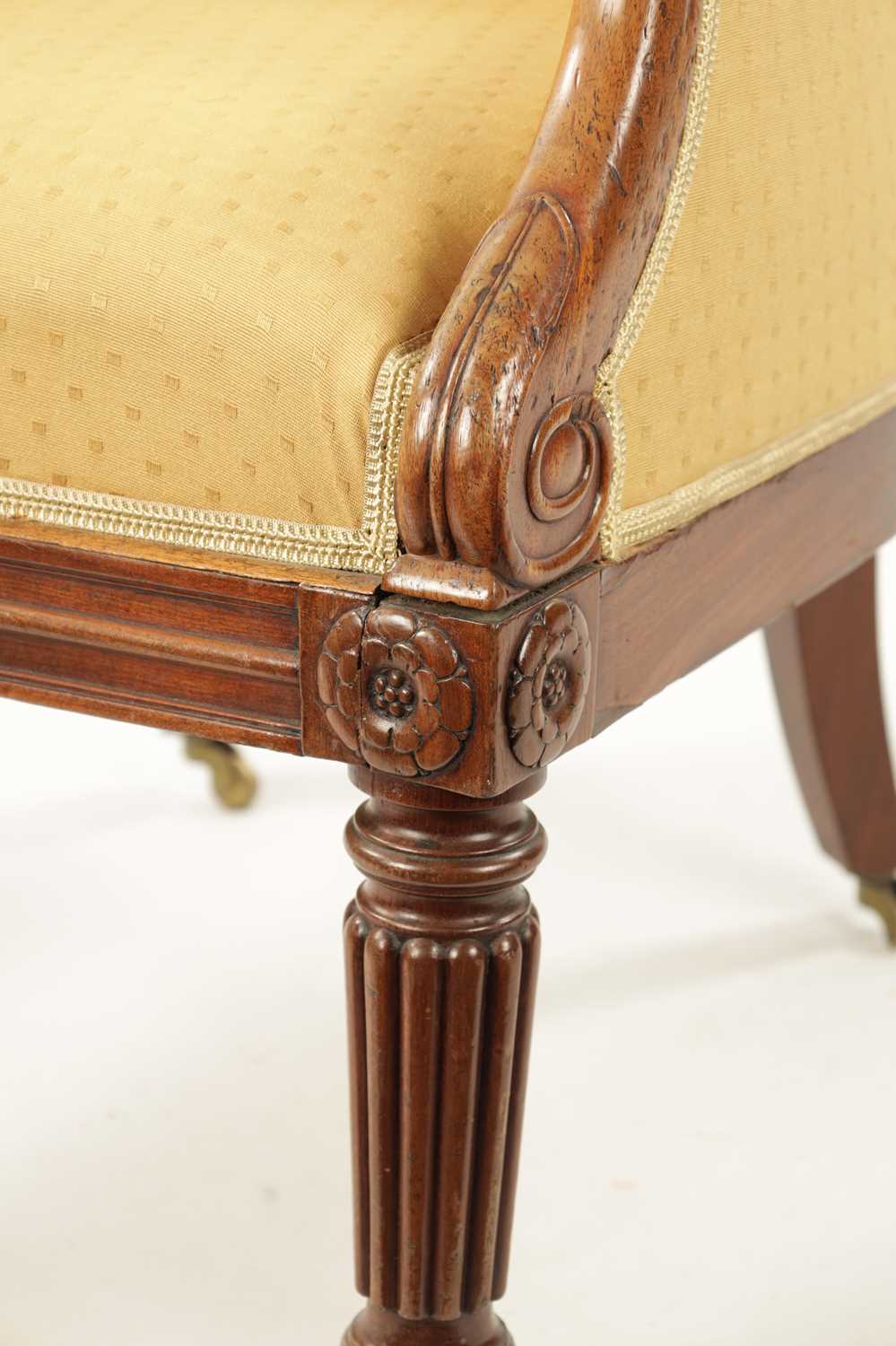 A REGENCY MAHOGANY LIBRARY TUB CHAIR IN THE MANNER OF GILLOWS - Image 3 of 13