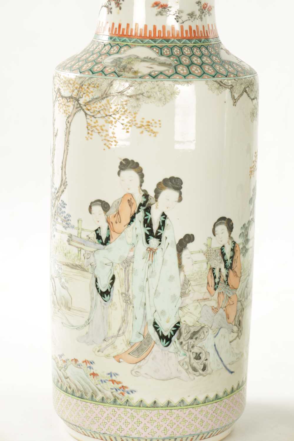 A PAIR OF CHINESE REPUBLIC FAMILLE VERTE CYLINDRICAL VASES - Image 5 of 19