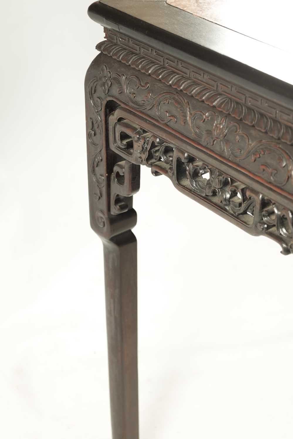 A 19TH CENTURY CHINESE HARDWOOD ALTAR TABLE - Image 5 of 7