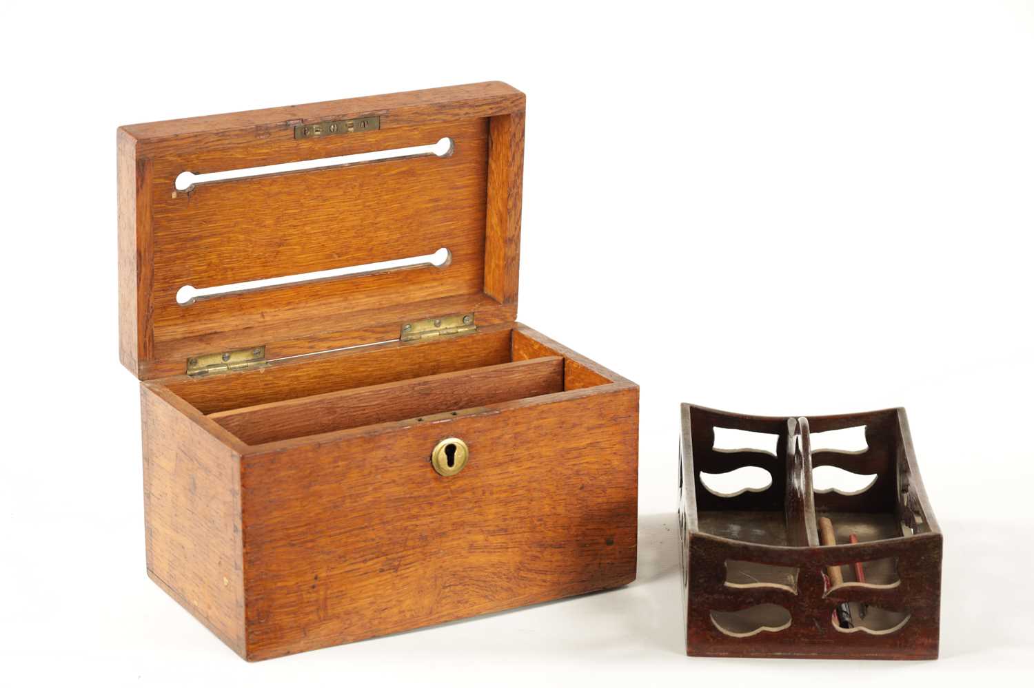 A 19TH CENTURY MAHOGANY LETTER TRAY AND CORRESPONDENCE BOX 'ANSWERED ABD UNANSWERED' - Image 6 of 7