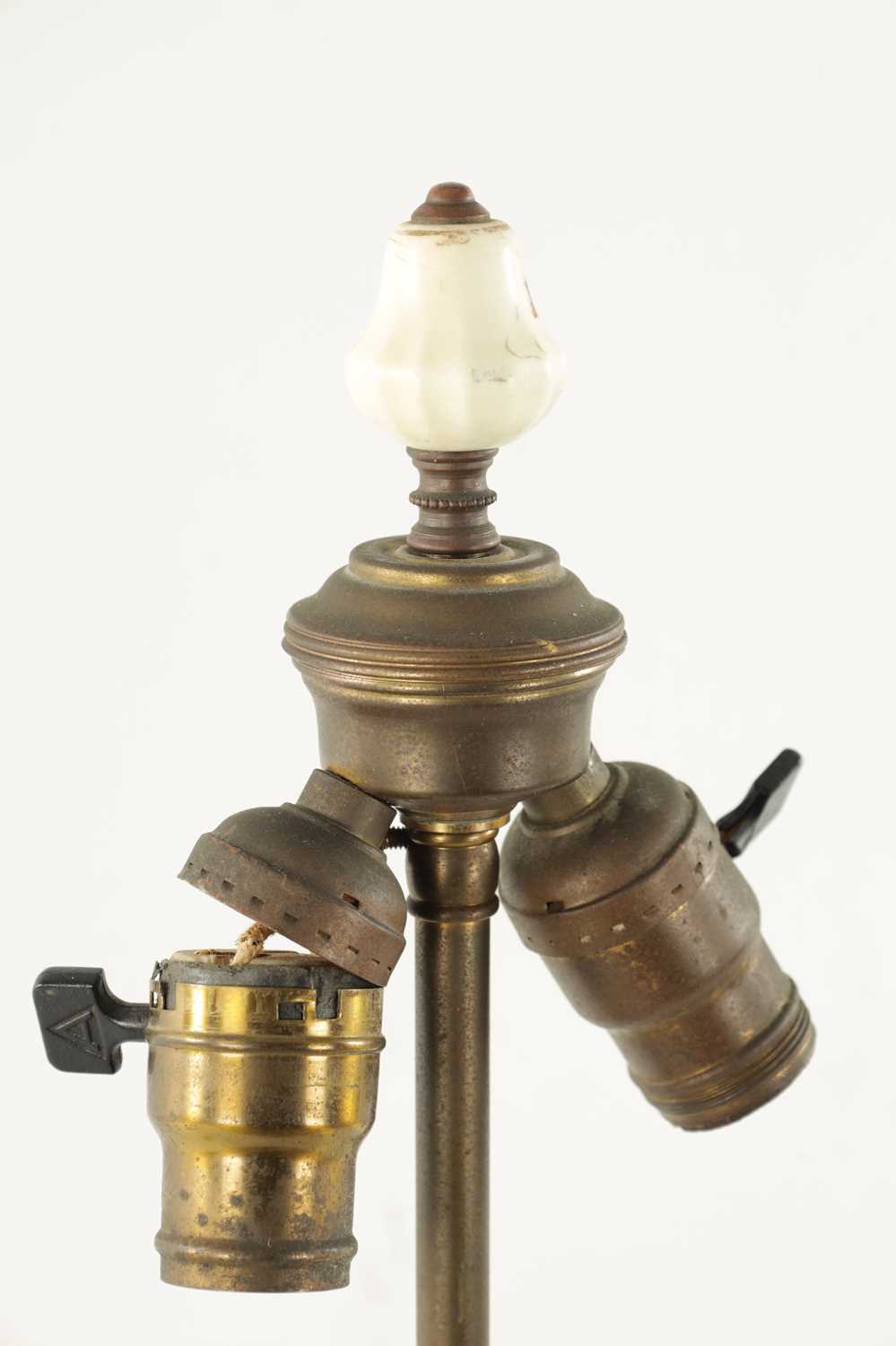 AN EARLY 20TH CENTURY BLUSH ROYAL WORCESTER TABLE LAMP - Image 3 of 6