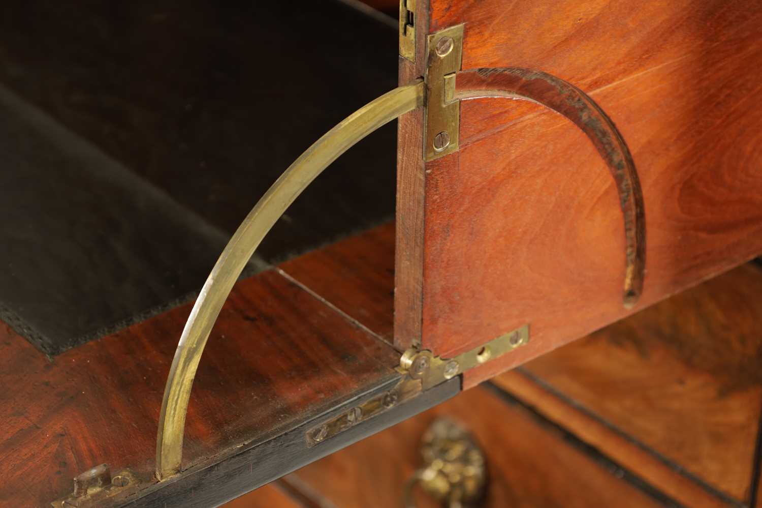 A FINE REGENCY MAHOGANY SECRETAIRE BOOKCASE IN THE MANNER OF GEORGE SMITH - Image 8 of 23