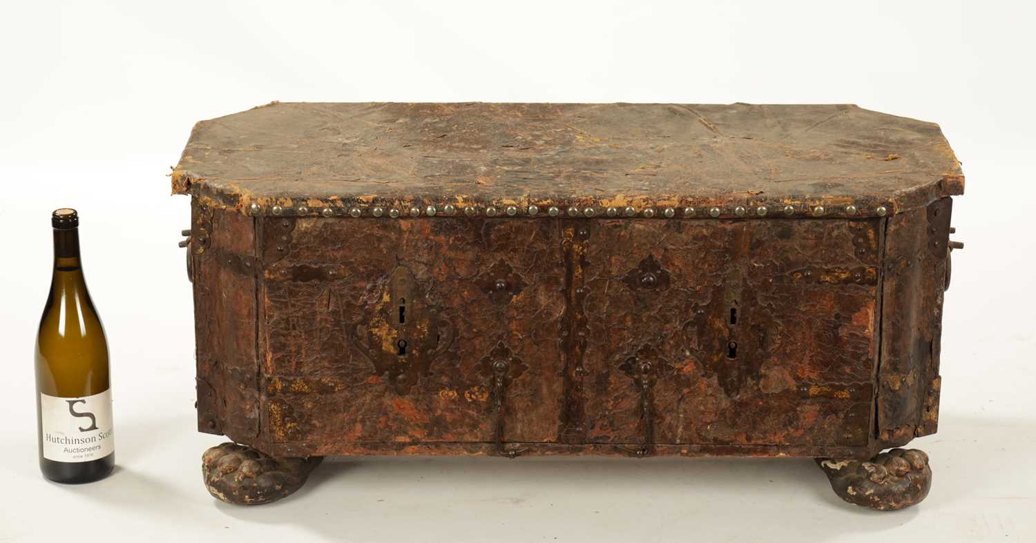 A 17TH CENTURY ITALIAN LEATHER BOUND CASKET - Image 2 of 21