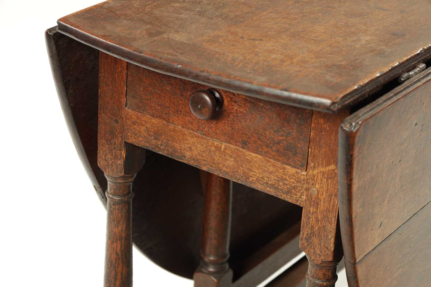 A LATE 17TH CENTURY OAK GATELEG TABLE WITH BREGANZA FEET - Image 3 of 6
