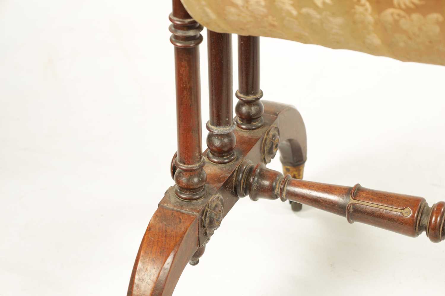 A 19TH CENTURY MAHOGANY FOLD DOWN WORK TABLE IN THE MANNER OR GILLOWS - Image 6 of 8