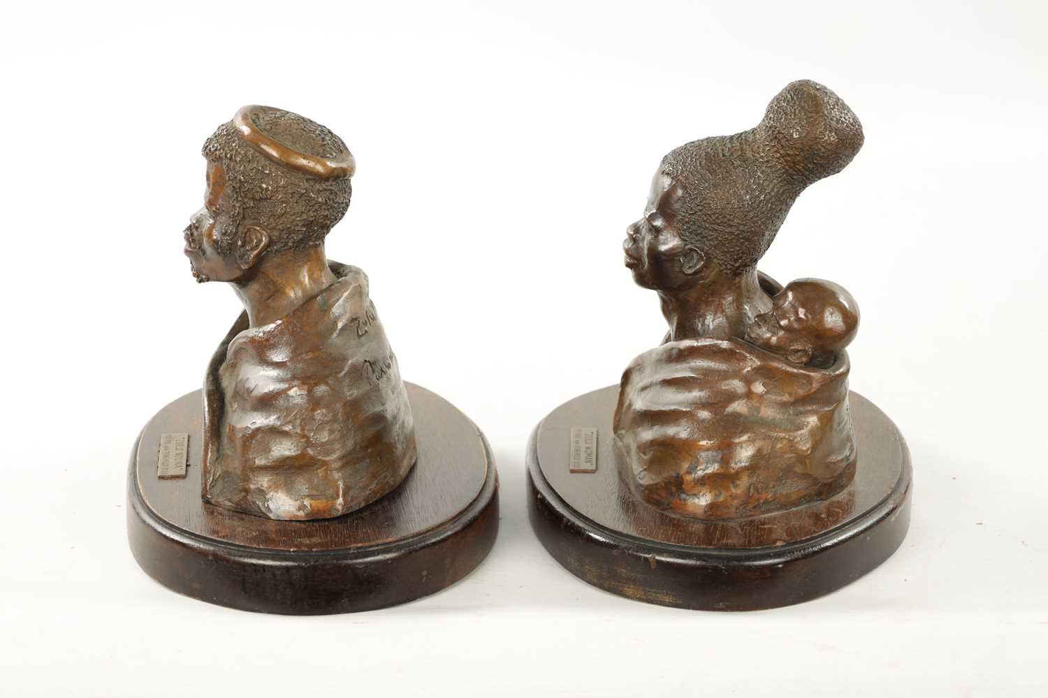 A PAIR OF 20TH CENTURY BRONZE SCULPTURES DEPICTING A ZULU WOMEN AND MAN BY PIERRE VAN RYNEVELD SIGNE - Image 7 of 10