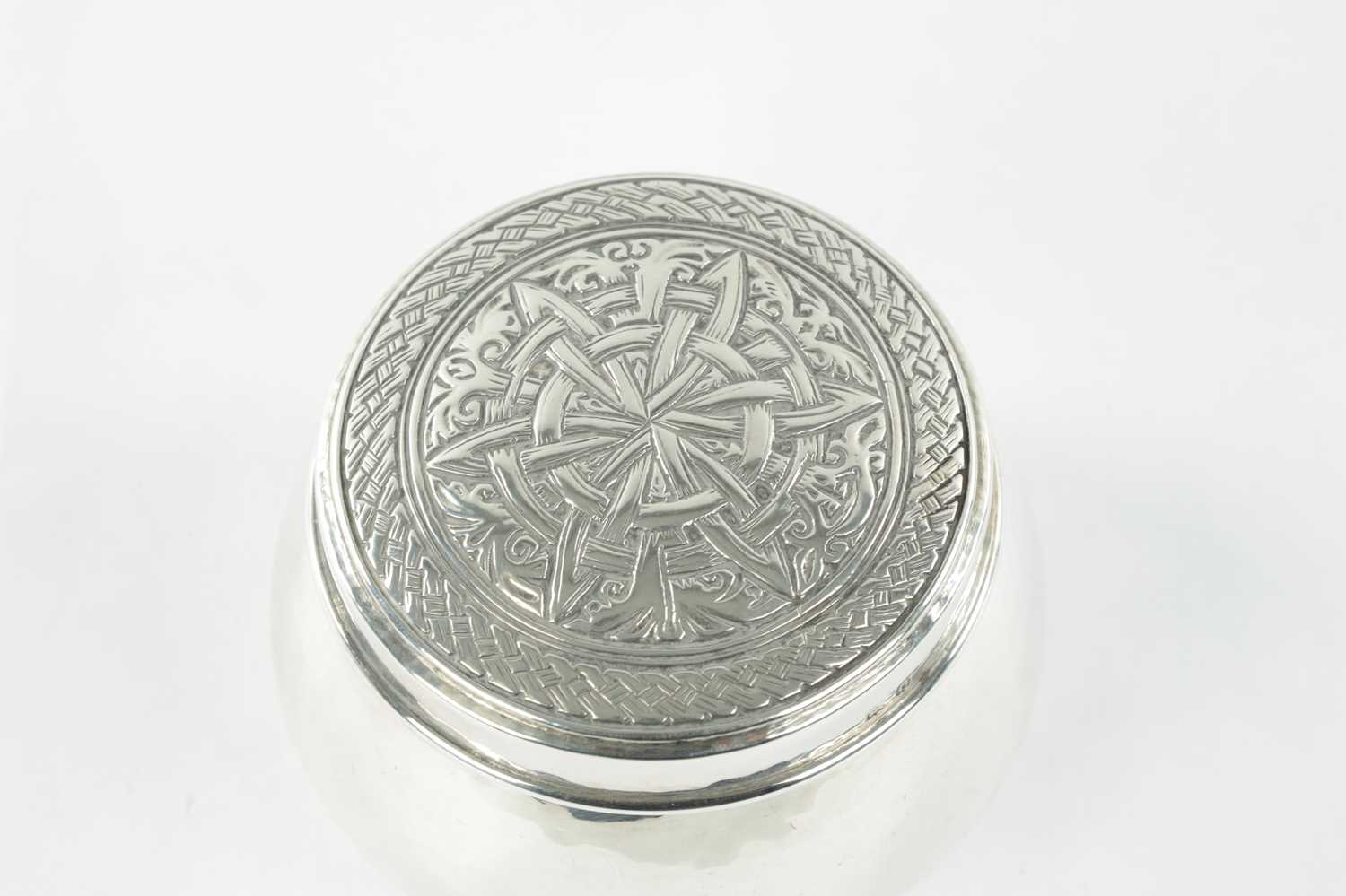 A LIBERTY & CO. ARTS AND CRAFTS SILVER LIDDED BOX DESIGNED BY BERNARD CUZNER - Image 2 of 7