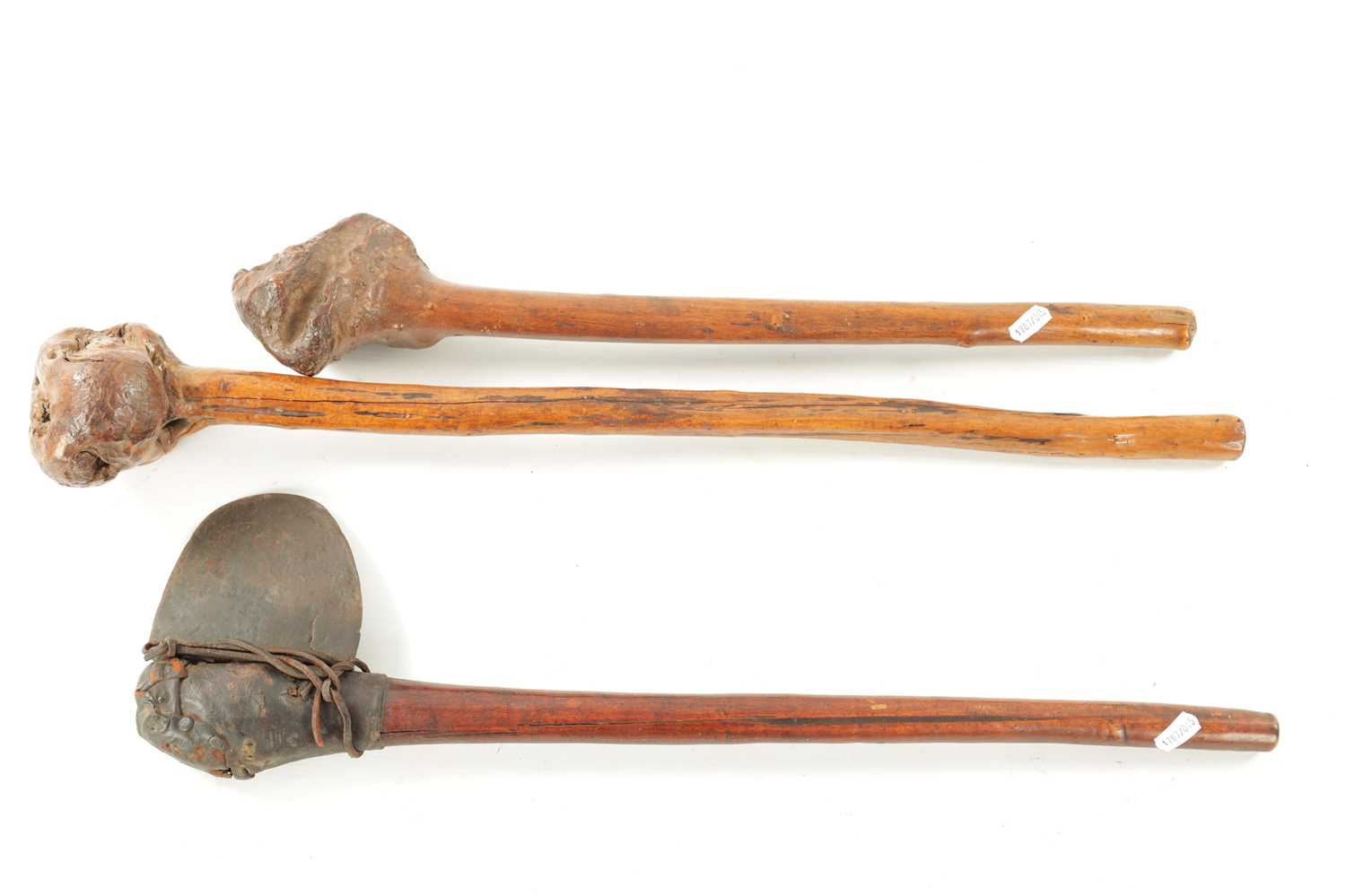 A SELECTION OF THREE AFRICAN CLUBS - Image 6 of 25