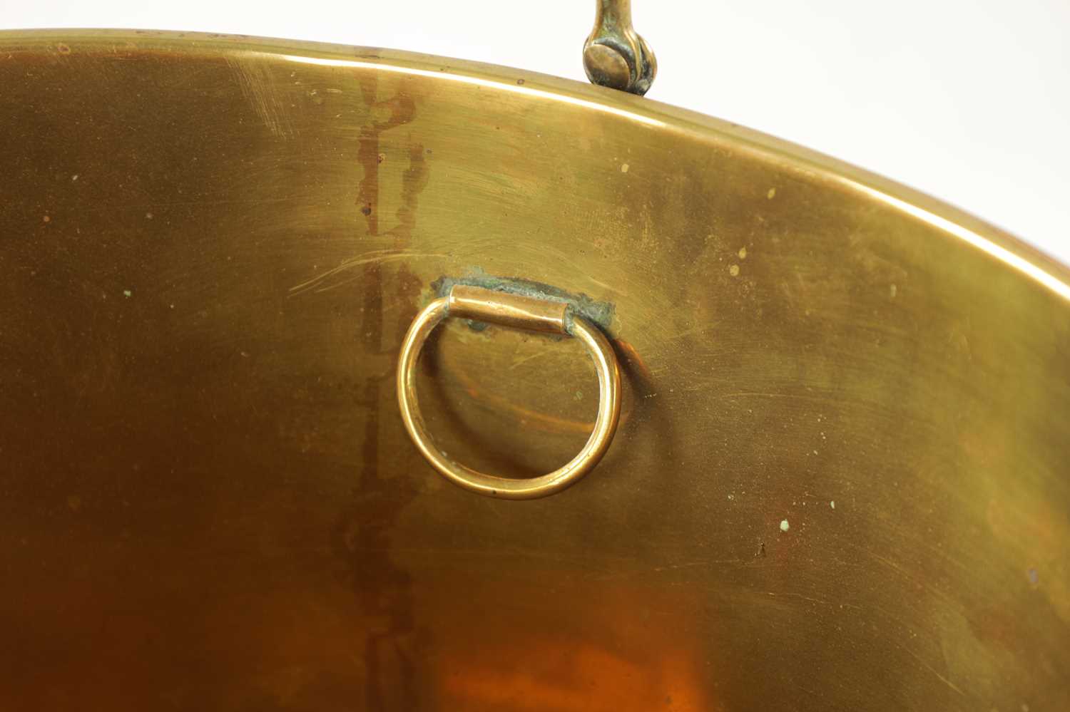 A GEORGE III OVAL MAHOGANY BRASS BOUND OYSTER BUCKET - Image 2 of 5