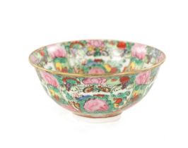 A 20TH CENTURY CHINESE EXPORT FAMILLE ROSE SMALL RICE BOWL