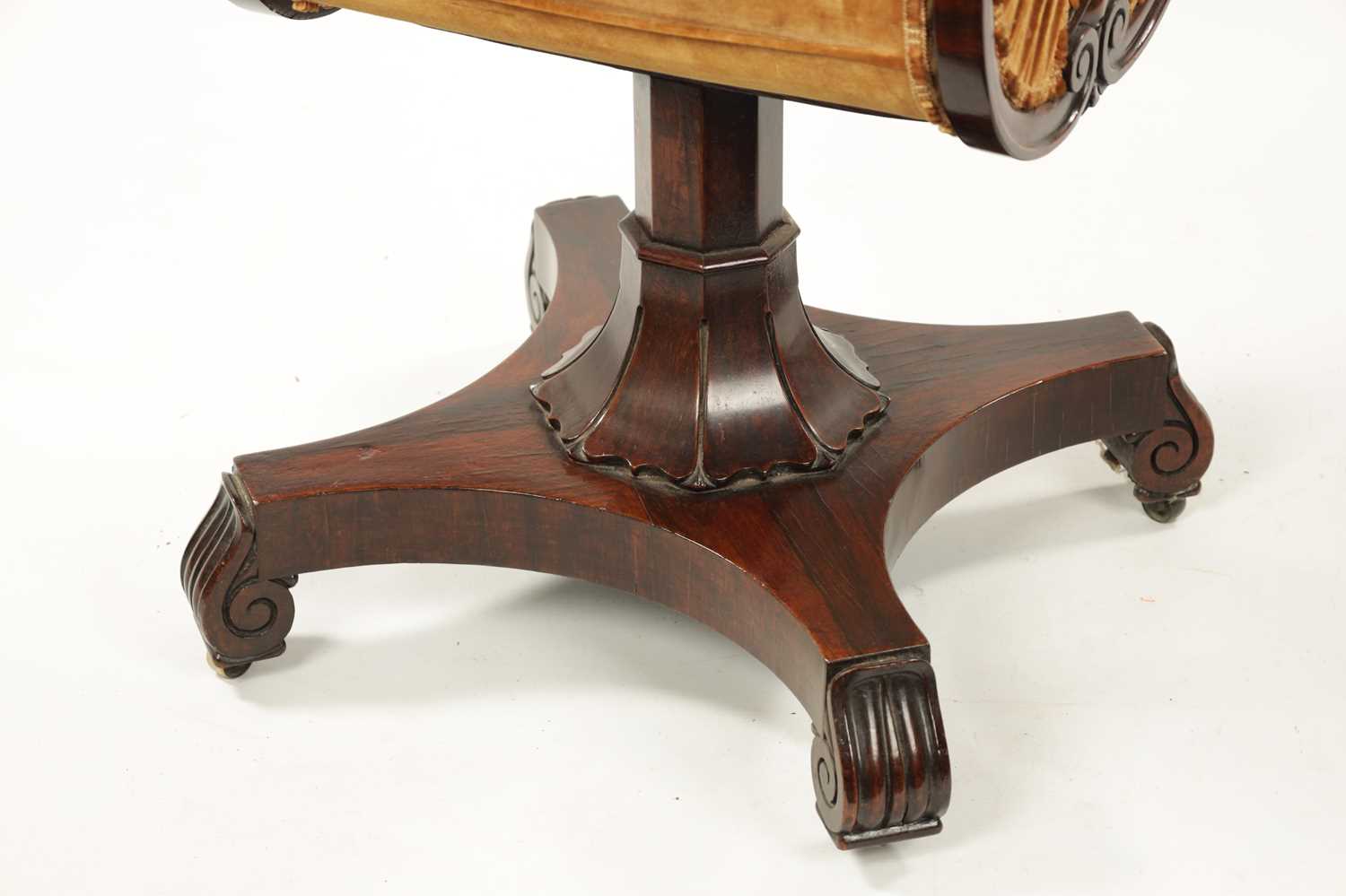 GILLOWS LANCASTER. A WILLIAM IV ROSEWOOD WORK/WRITING TABLE - Image 2 of 11