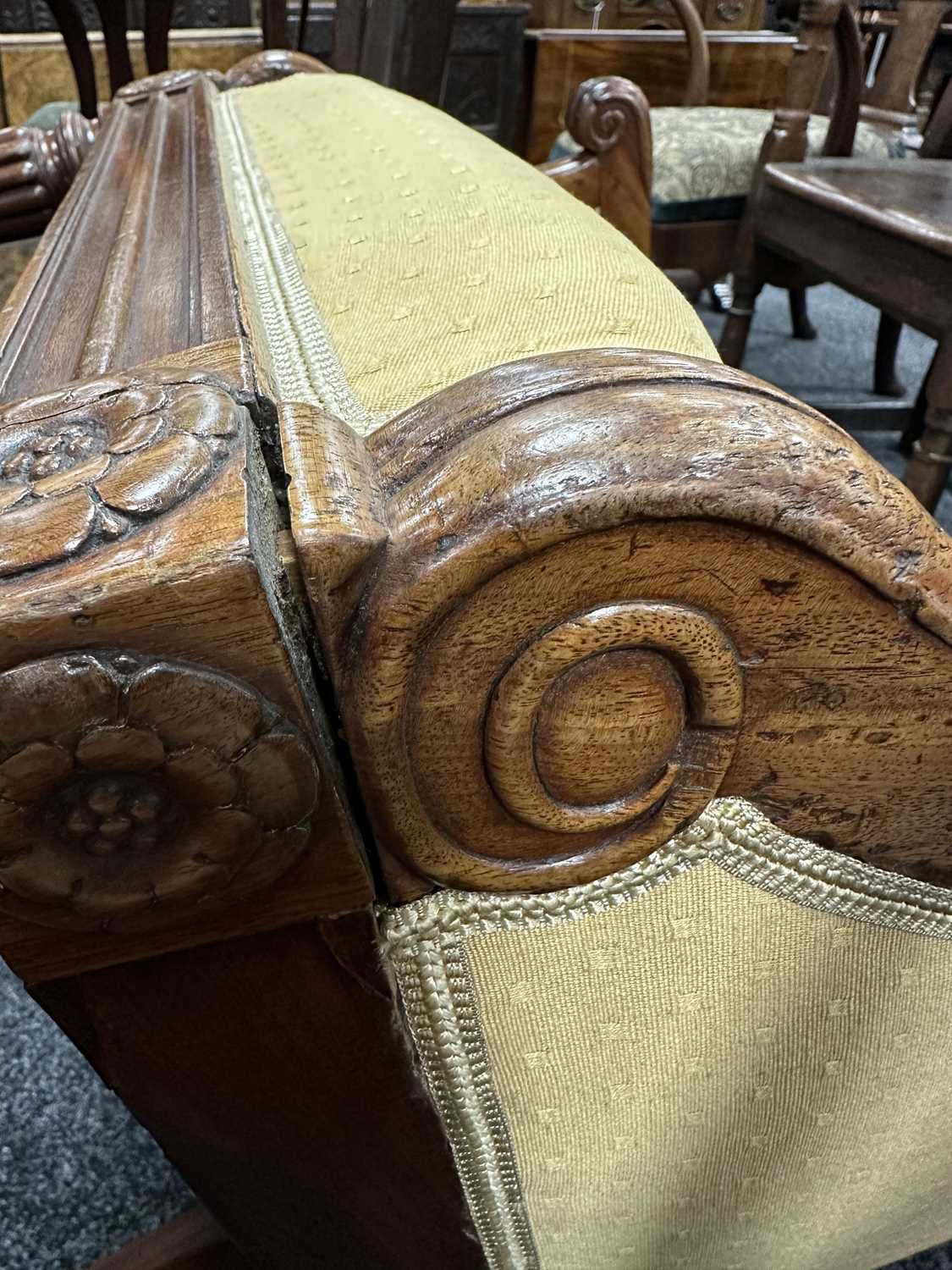 A REGENCY MAHOGANY LIBRARY TUB CHAIR IN THE MANNER OF GILLOWS - Image 10 of 13