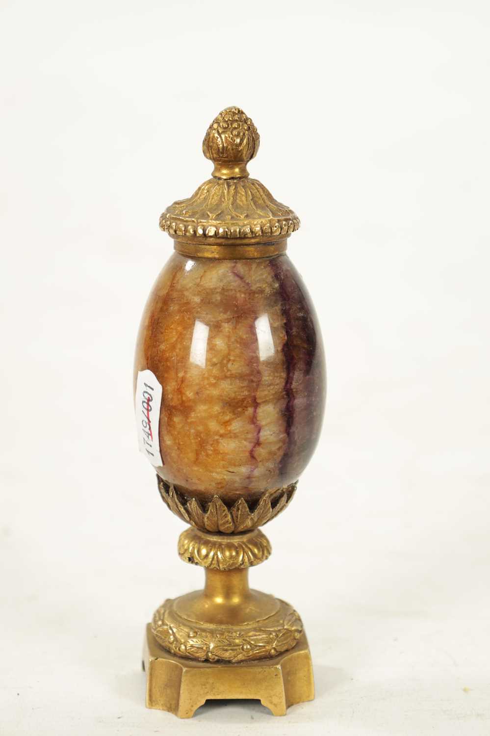 A 19TH CENTURY ORMOLU MOUNTED BLUE JOHN URN - Image 7 of 8