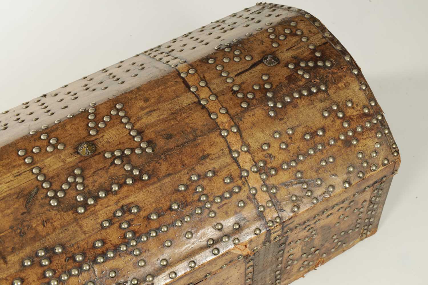 A 17TH CENTURY DOME TOP STUDDED LEATHER TRUNK - Image 4 of 14