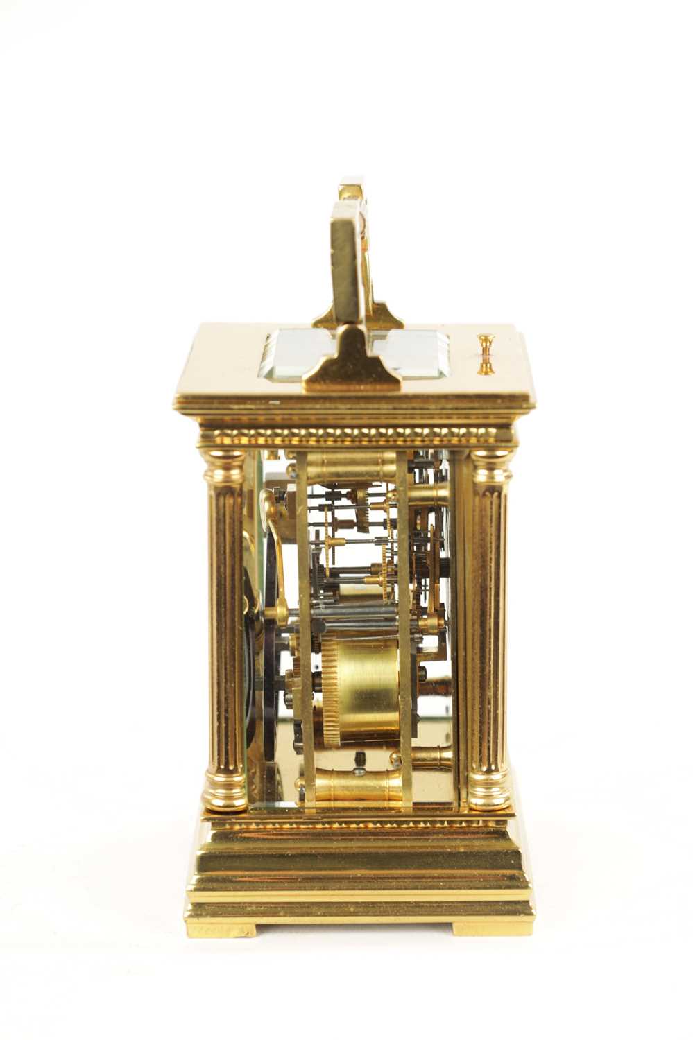 A LATE 19TH CENTURY FRENCH BRASS REPEATING CARRIAGE CLOCK - Image 9 of 9
