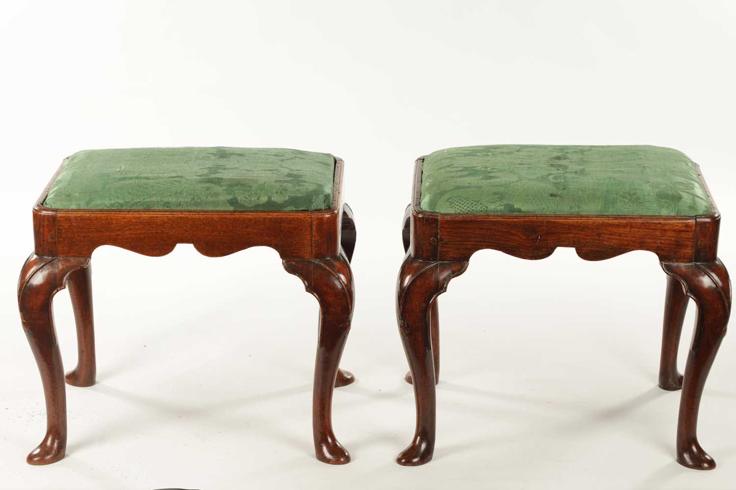 A GOOD AND RARE PAIR OF GEORGE I WALNUT DRESSING STOOLS - Image 9 of 9