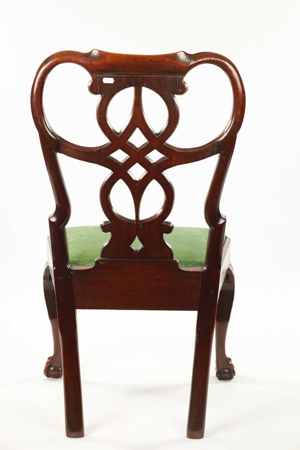 A MID 18TH CENTURY WALNUT SIDE CHAIR IN THE MANNER OF ROBERT MAINWARING - Image 7 of 9