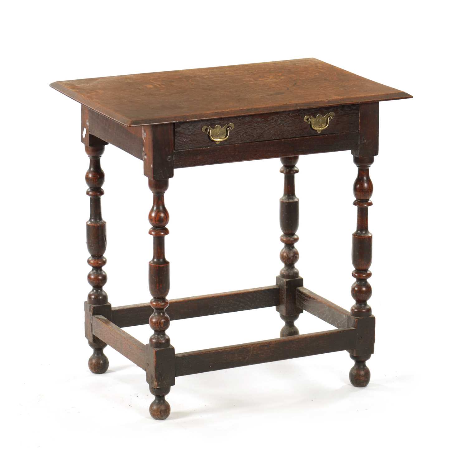 A SMALL 17TH CENTURY OAK SIDE TABLE