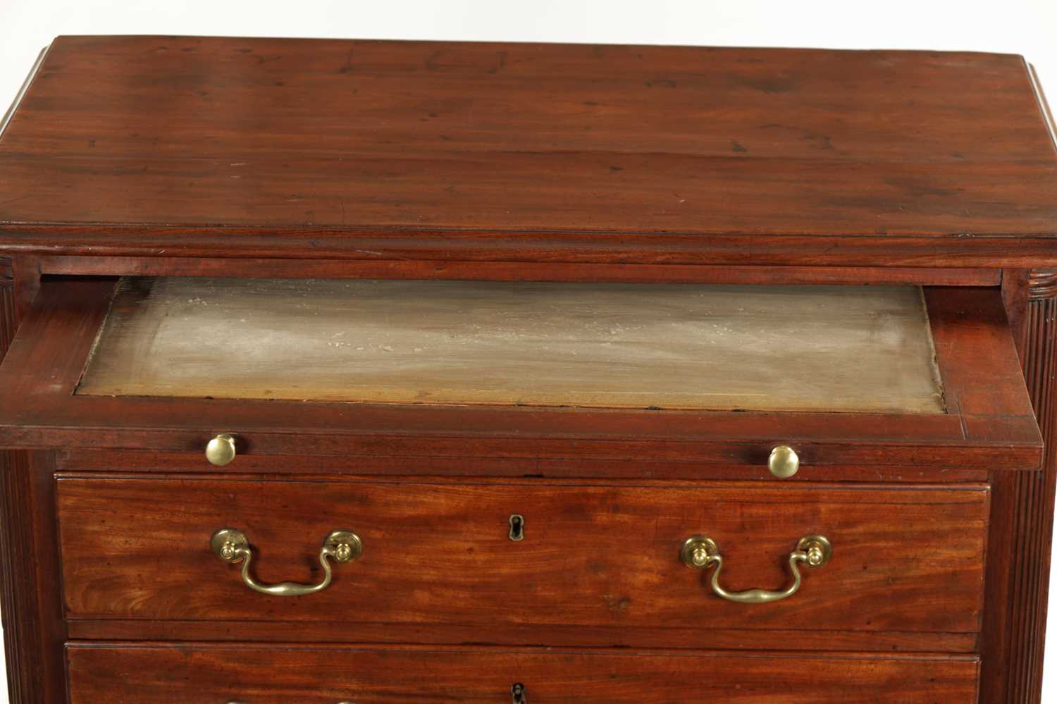 A GEORGE III MAHOGANY LANCASHIRE CHEST OF DRAWERS - Image 3 of 9