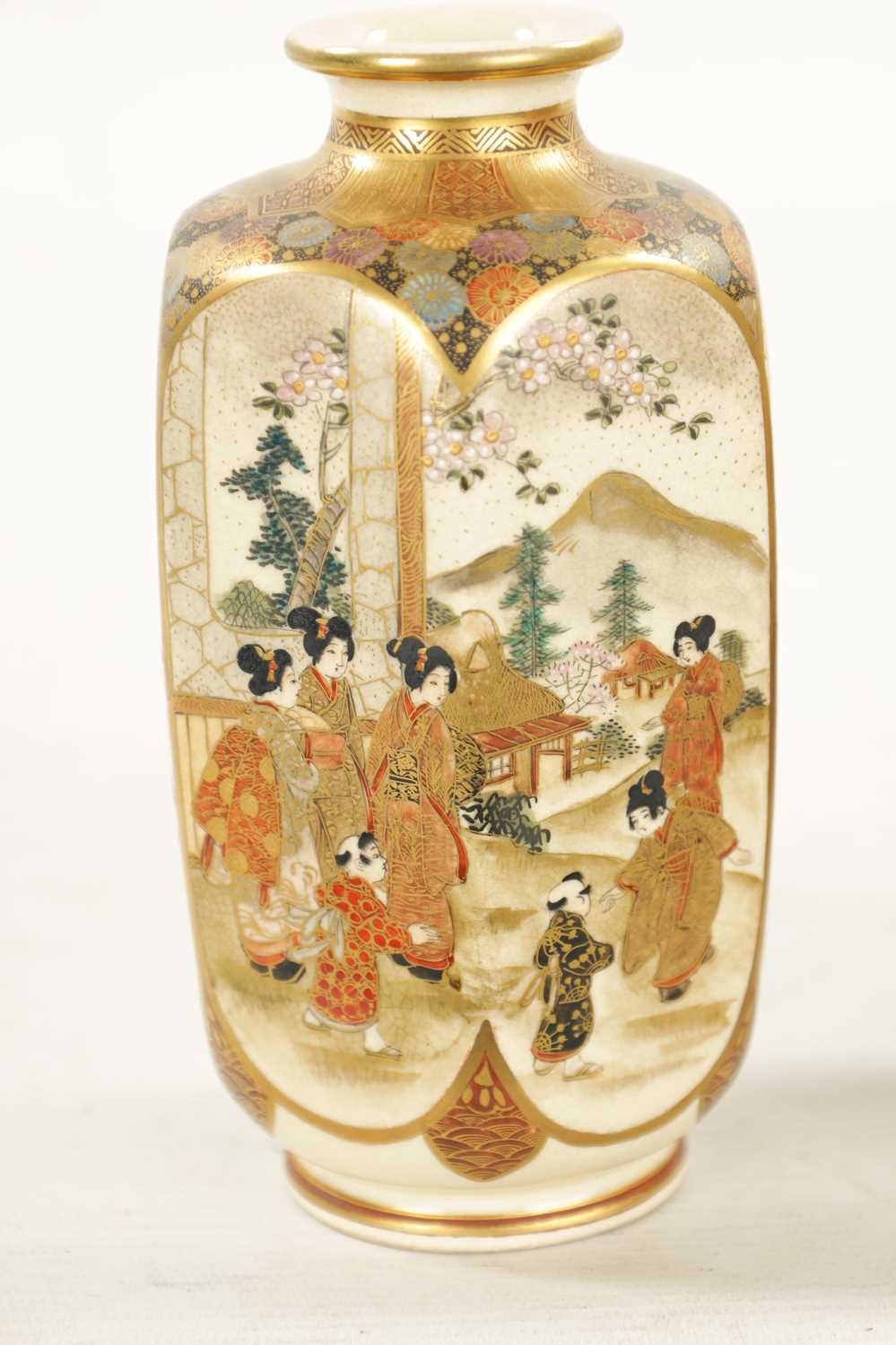 A FINE PAIR OF JAPANESE MEIJI PERIOD SATSUMA CABINET VASES - Image 3 of 8