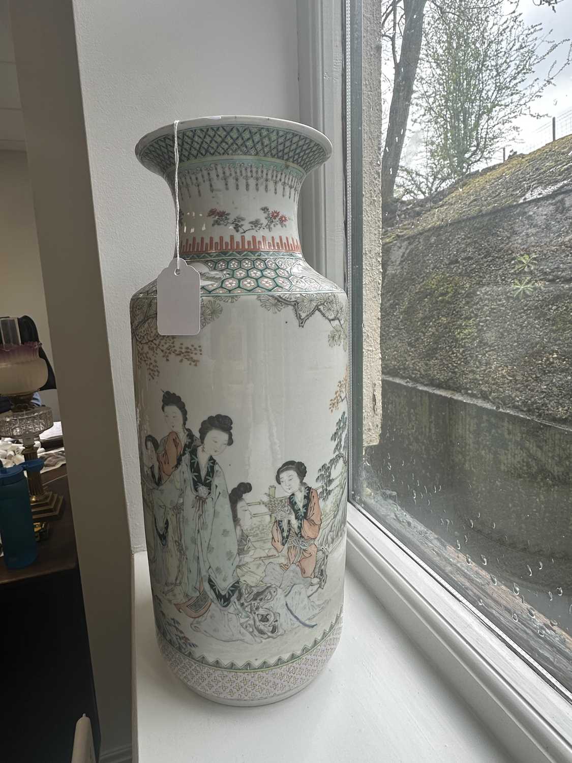 A PAIR OF CHINESE REPUBLIC FAMILLE VERTE CYLINDRICAL VASES - Image 18 of 19