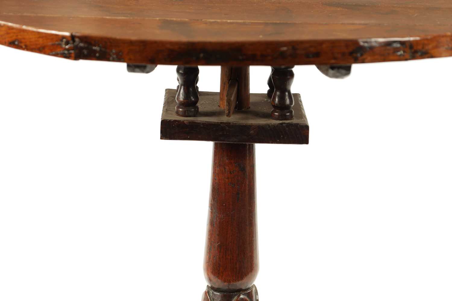 AN 18TH CENTURY WELSH OAK TRIPOD TABLE - Image 6 of 6