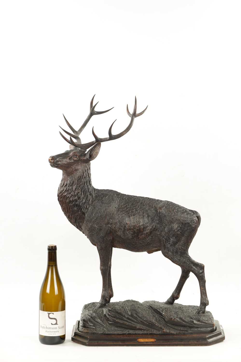 A FINE QUALITY LATE 19TH CENTURY BLACK FOREST CARVED STAG SIGNED ERNST HEISL - Image 2 of 9