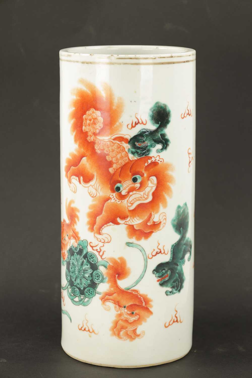 AN EARLY 20TH CENTURY IRON RED CHINESE PORCELAIN CYLINDRICAL VASE - Image 2 of 22