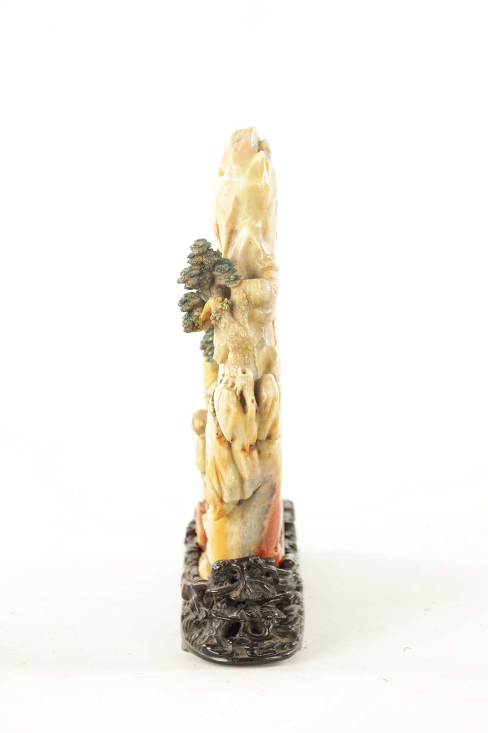 A CHINESE QING DYNASTY SOAPSTONE FIGURAL GROUP CARVING - Image 4 of 6