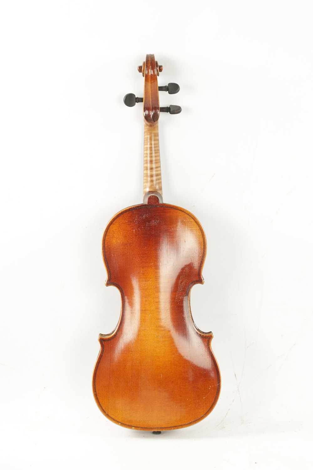 AN OLD FRENCH VIOLIN LABELLED MEDIO FINO - Image 8 of 9