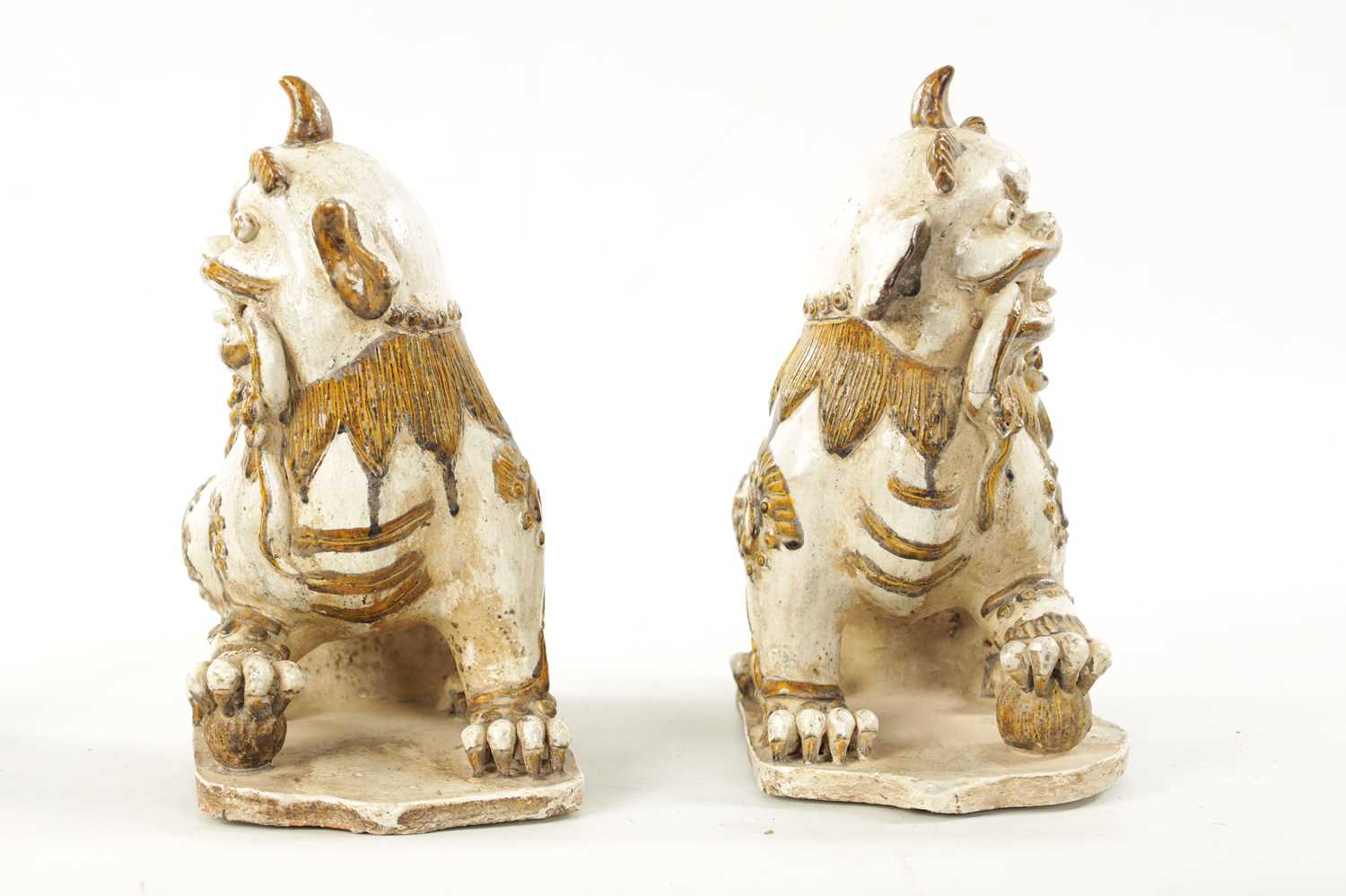 A PAIR OF 19TH CENTURY CHINESE CERAMIC FOO DOGS - Image 5 of 7