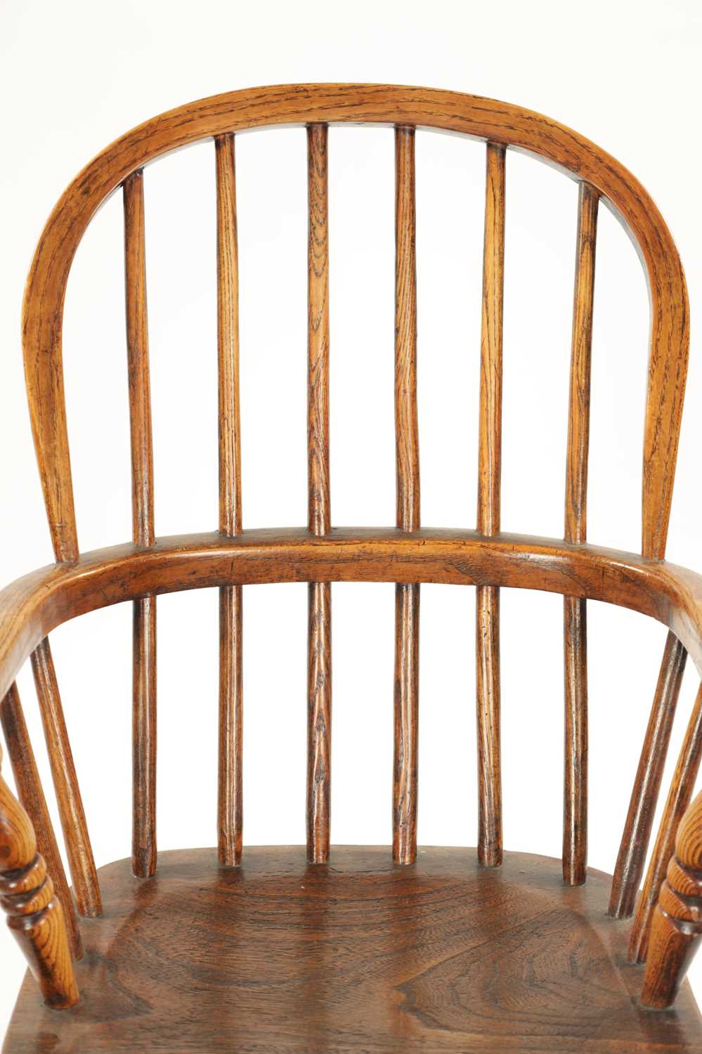 A 19TH CENTURY CHILD'S STICK-BACK WINDSOR CHAIR - Image 3 of 8