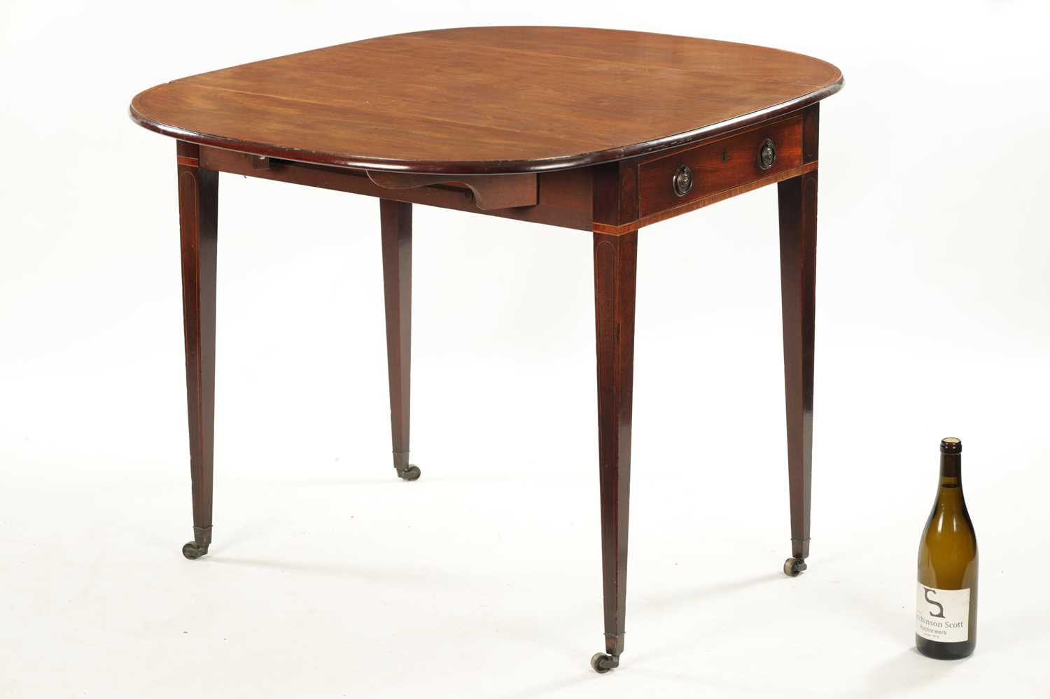 A GEORGE III MAHOGANY PEMBROKE TABLE OF SUPERB COLOUR AND PATINA - Image 5 of 11