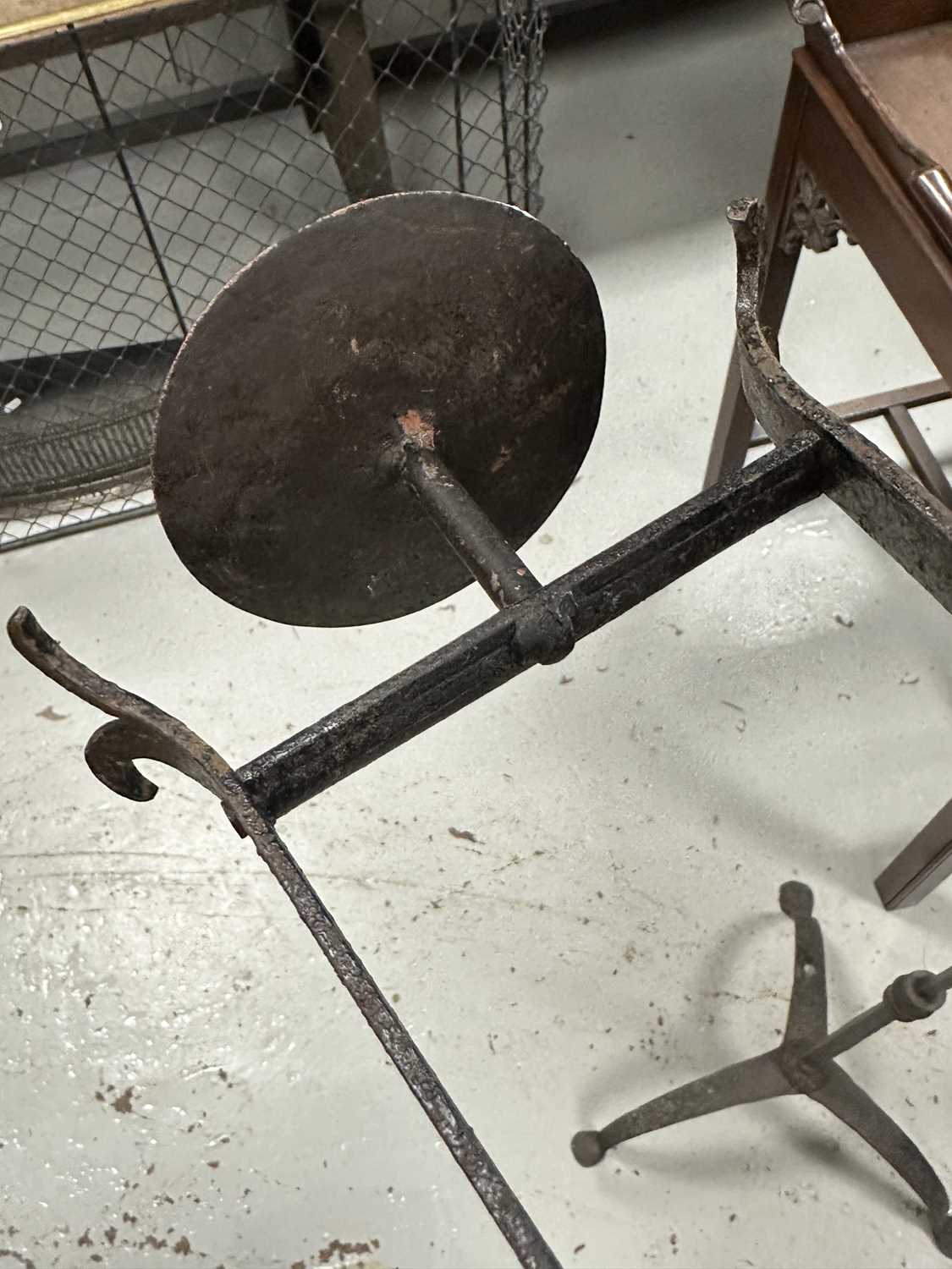 A SET OF FOUR IRONWORK CHURCH FLOOR STANDING CANDLESTICKS - Image 9 of 12