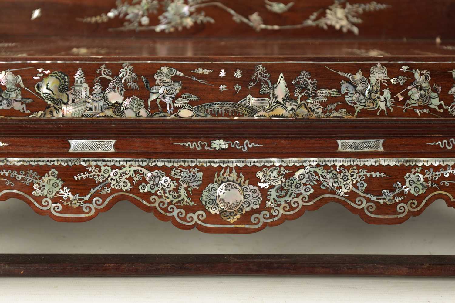 A 19TH CENTURY CHINESE HARDWOOD AND MOTHER OF PEARL INLAID TRAY ON STAND - Image 5 of 7