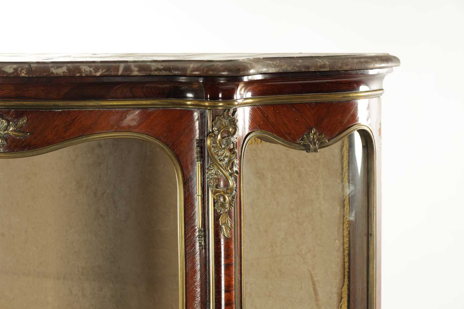 A 19TH CENTURY MARQUETRY INLAID ROSEWOOD RENE MARTIN DISPLAY CABINET / VITRENE - Image 3 of 9