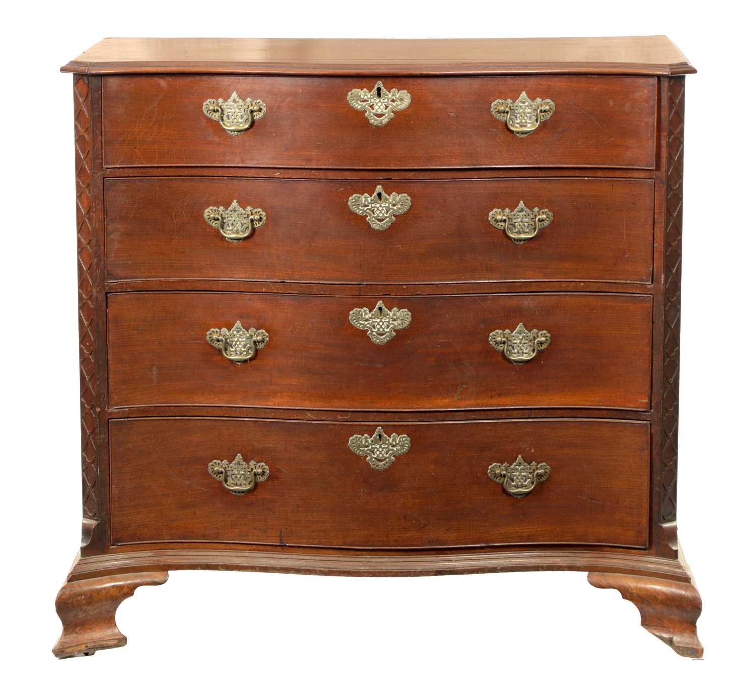 A LARGE GEORGE III CHIPPENDALE PERIOD MAHOGANY COUNTRY HOUSE SERPENTINE CHEST OF DRAWERS