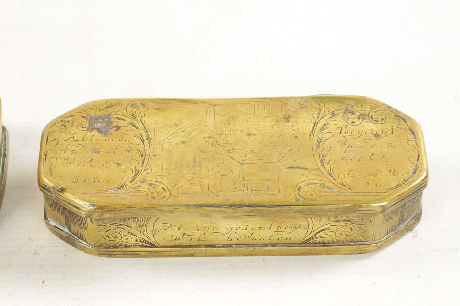 AN 18TH CENTURY DUTCH ENGRAVED BRASS TOBACCO BOX AND AN 18TH CENTURY INDIAN BRASS TOBACCO BOX - Image 4 of 8