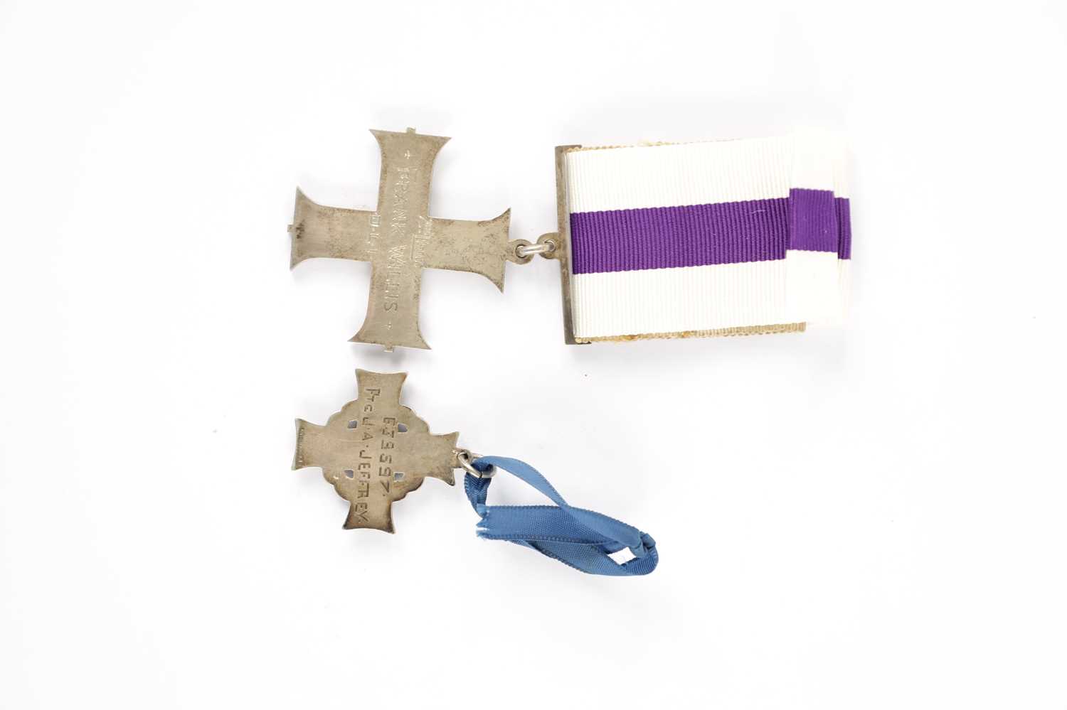 A MILITARY CROSS MEDAL AND A CANADIAN MEMORIAL CROSS - Image 4 of 5