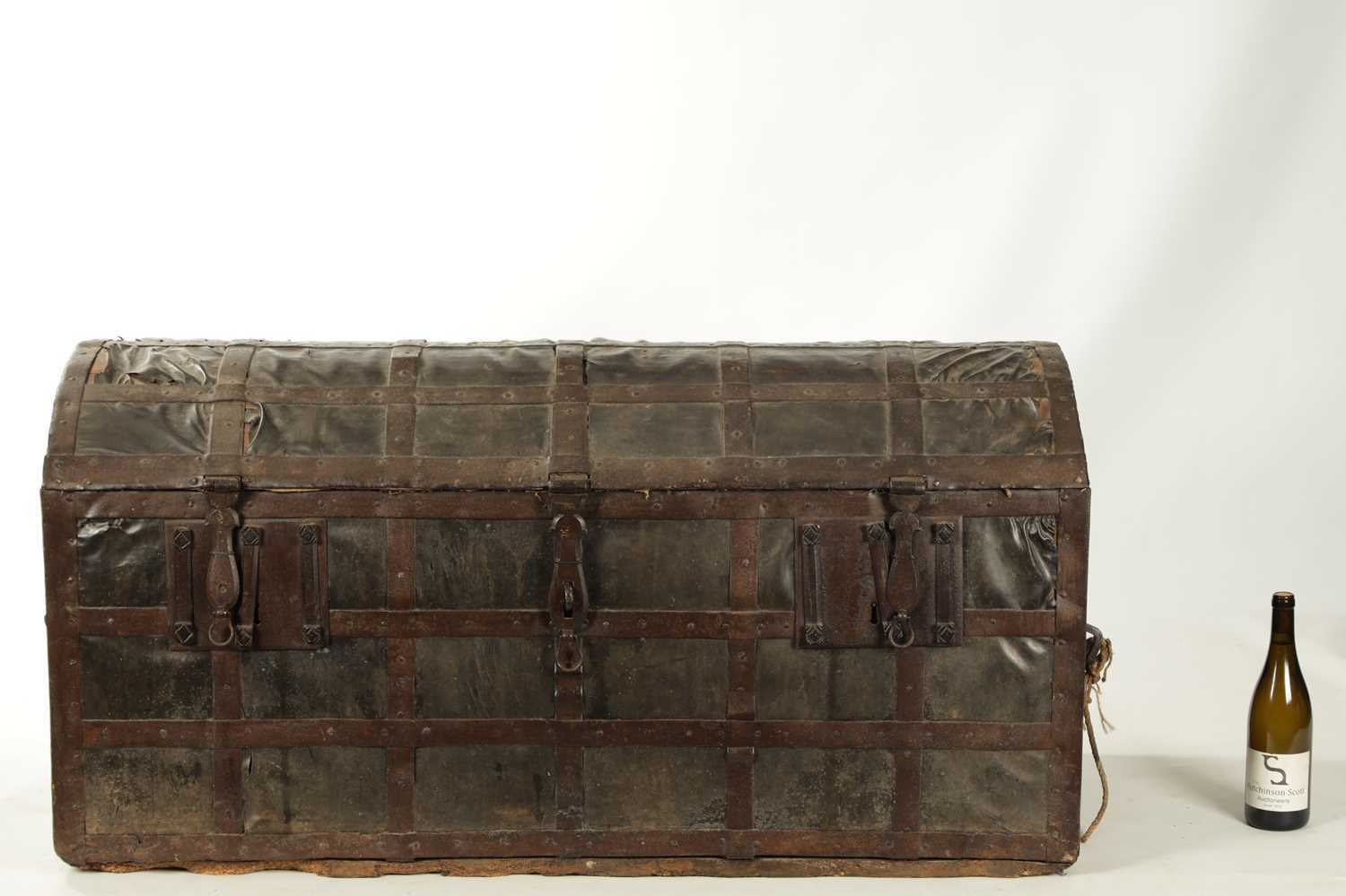 A RARE 17TH CENTURY DOMED TOP IRON BOUND LEATHER COVERED COFFER - Image 6 of 8