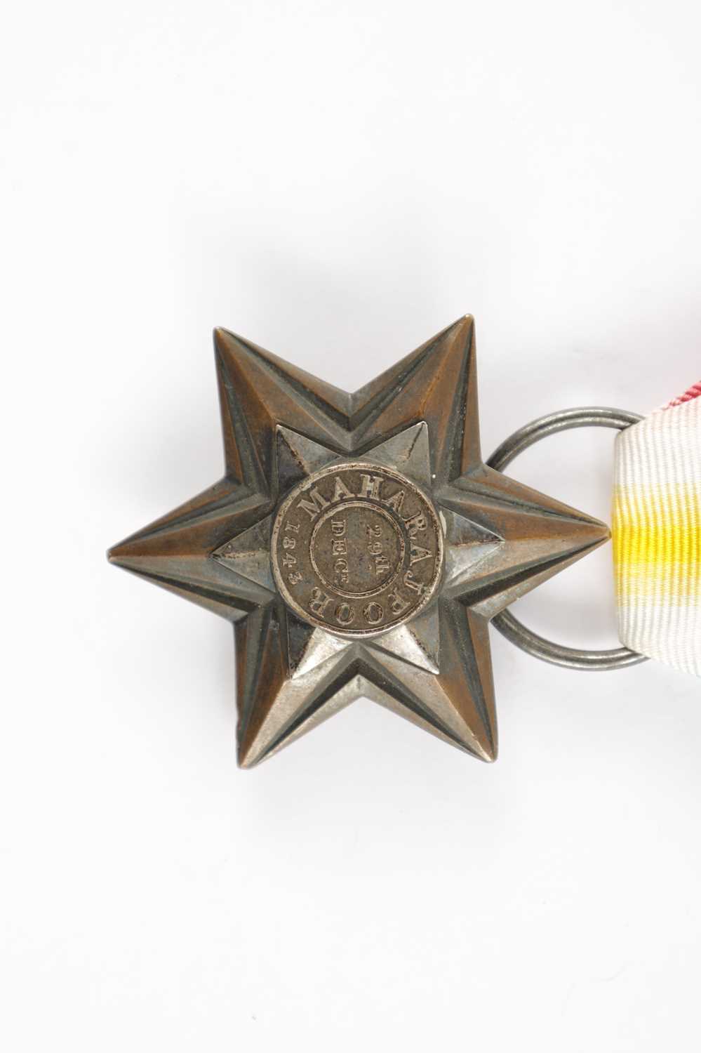 A GWALIOR STAR 1843 MEDAL - Image 2 of 3