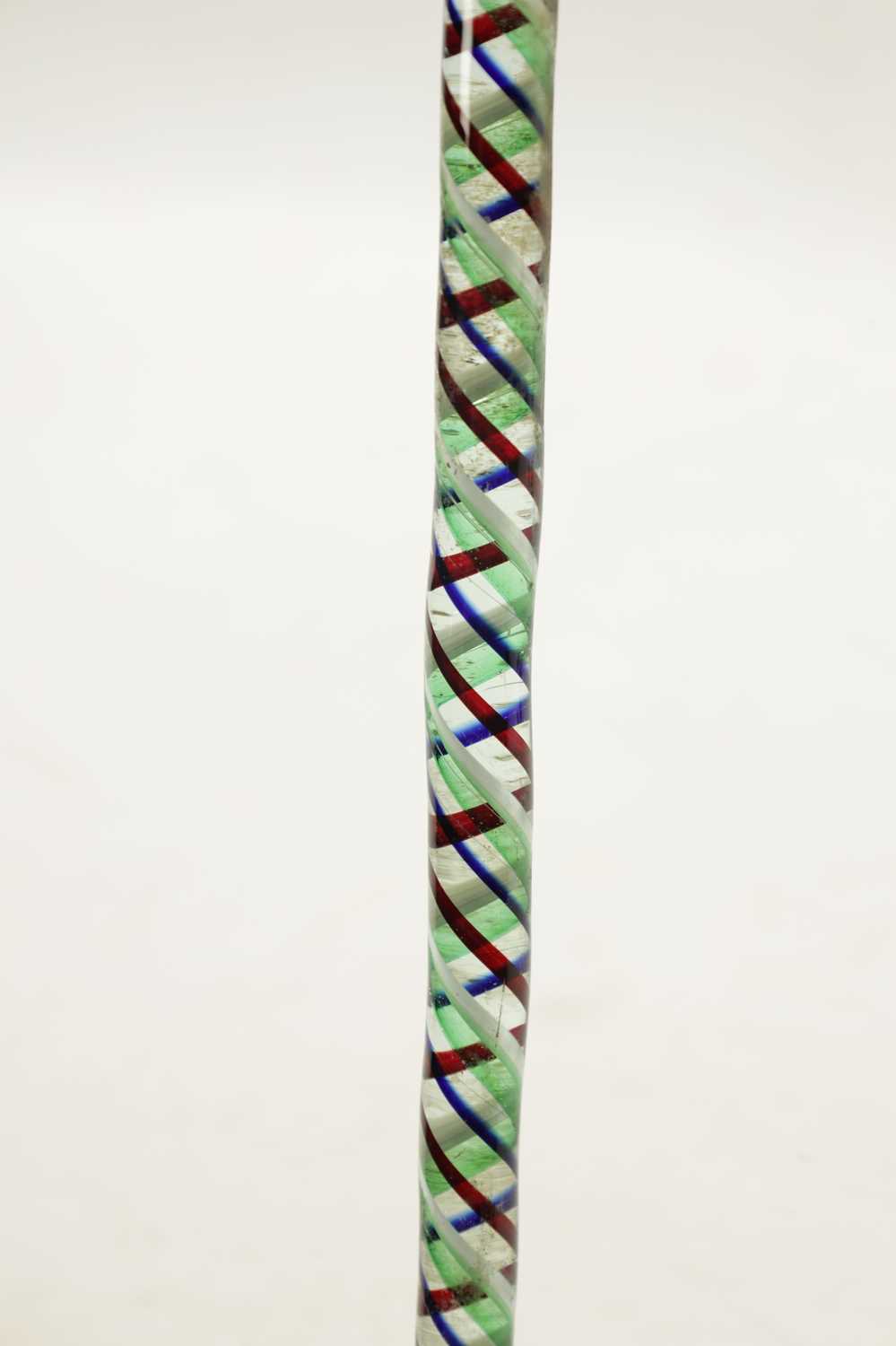 A LATE 19TH CENTURY GLASS WALKING STICK - Image 2 of 4