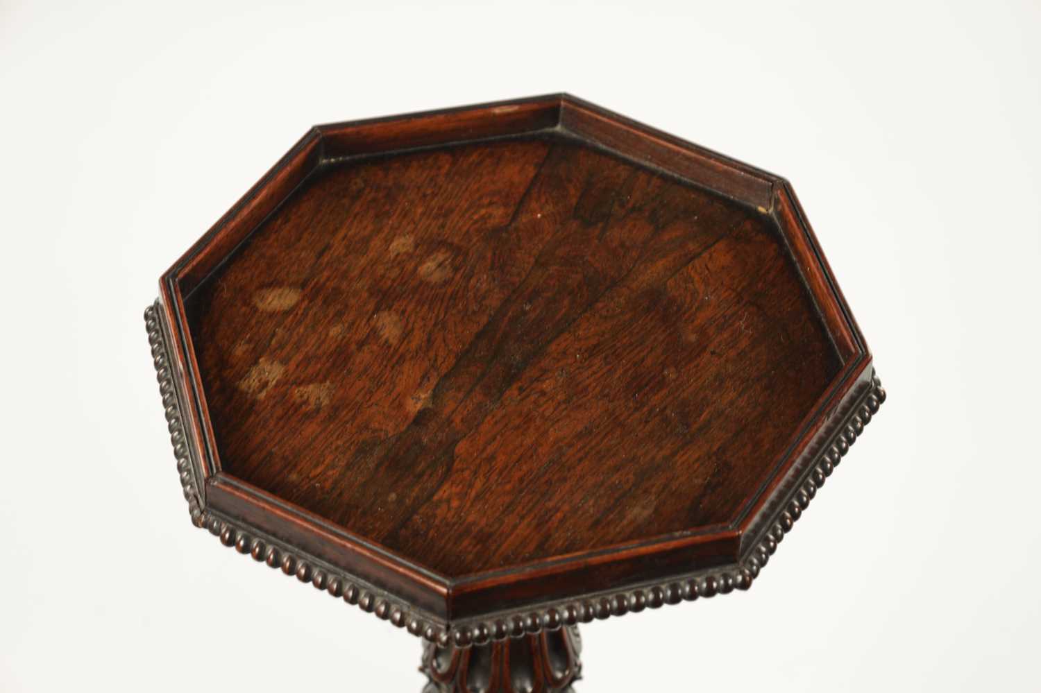 A MATCHED PAIR OF LATE REGENCY ROSEWOOD WINE TABLES IN THE MÄNNER OF GILLOWS - Image 9 of 12