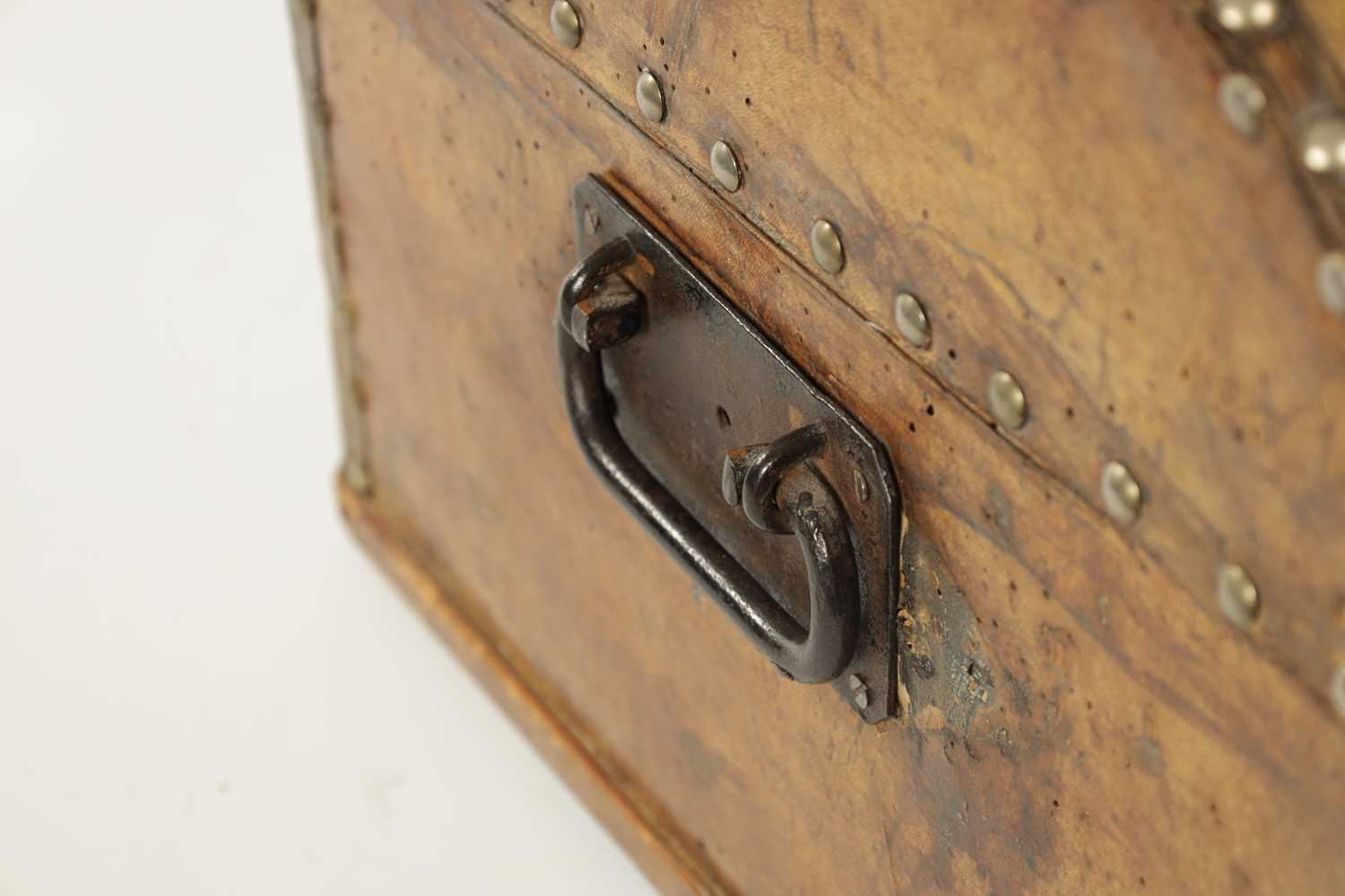 A 17TH CENTURY DOME TOP STUDDED LEATHER TRUNK - Image 6 of 14
