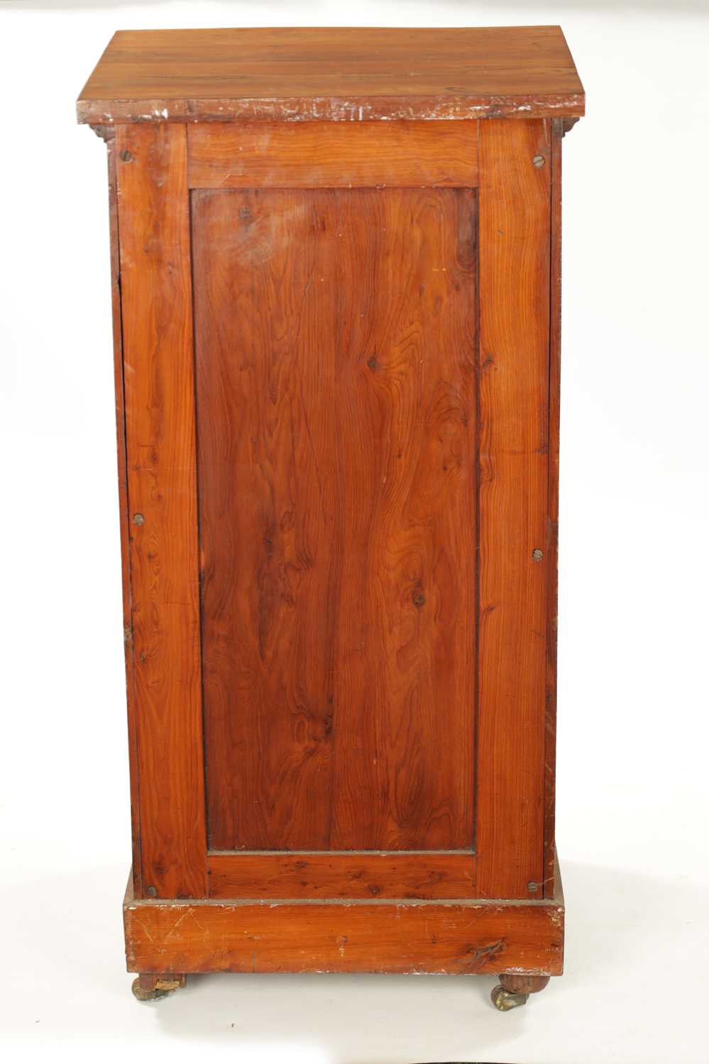 AN 18TH CENTURY EMPIRE STYLE YEW-WOOD BEDSIDE CABINET - Image 7 of 9