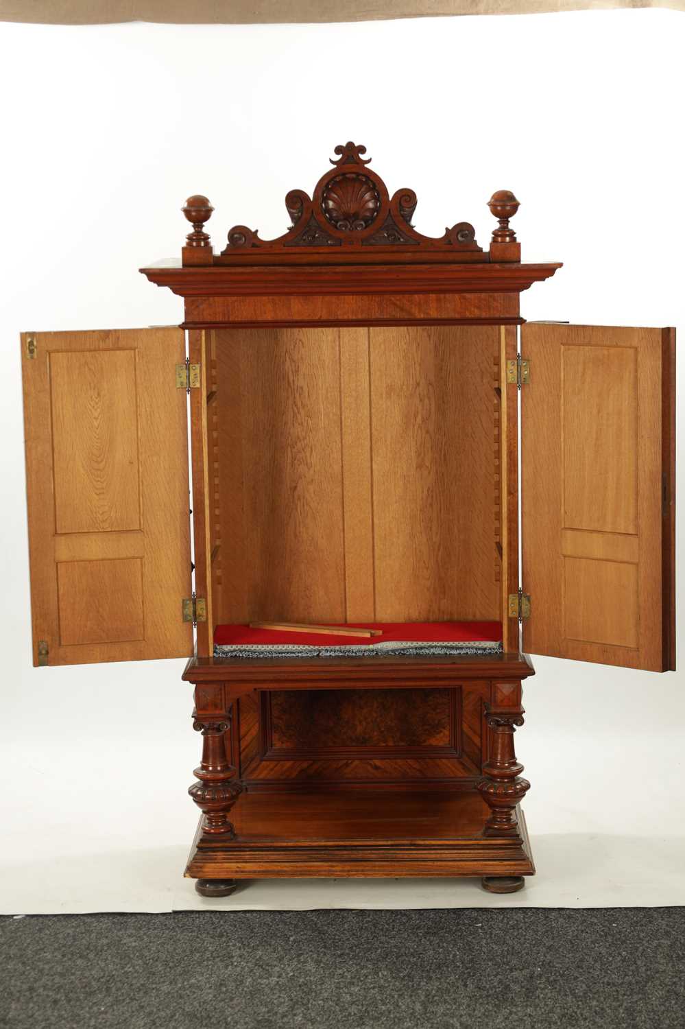 A 19TH CENTURY BURR WALNUT SIDE CABINET - Image 6 of 7