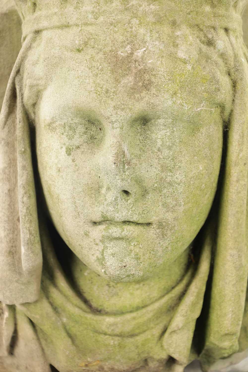 AN 18TH CENTURY CARVED STONE HEAD POSSIBLY GUINEVERE - Image 3 of 6