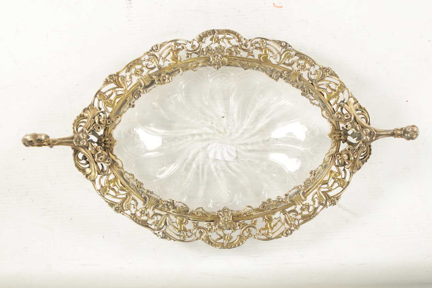 AN EARLY 20TH CENTURY GILT CAST SILVER TWO-HANDLED SHALLOW DISH - Image 4 of 8