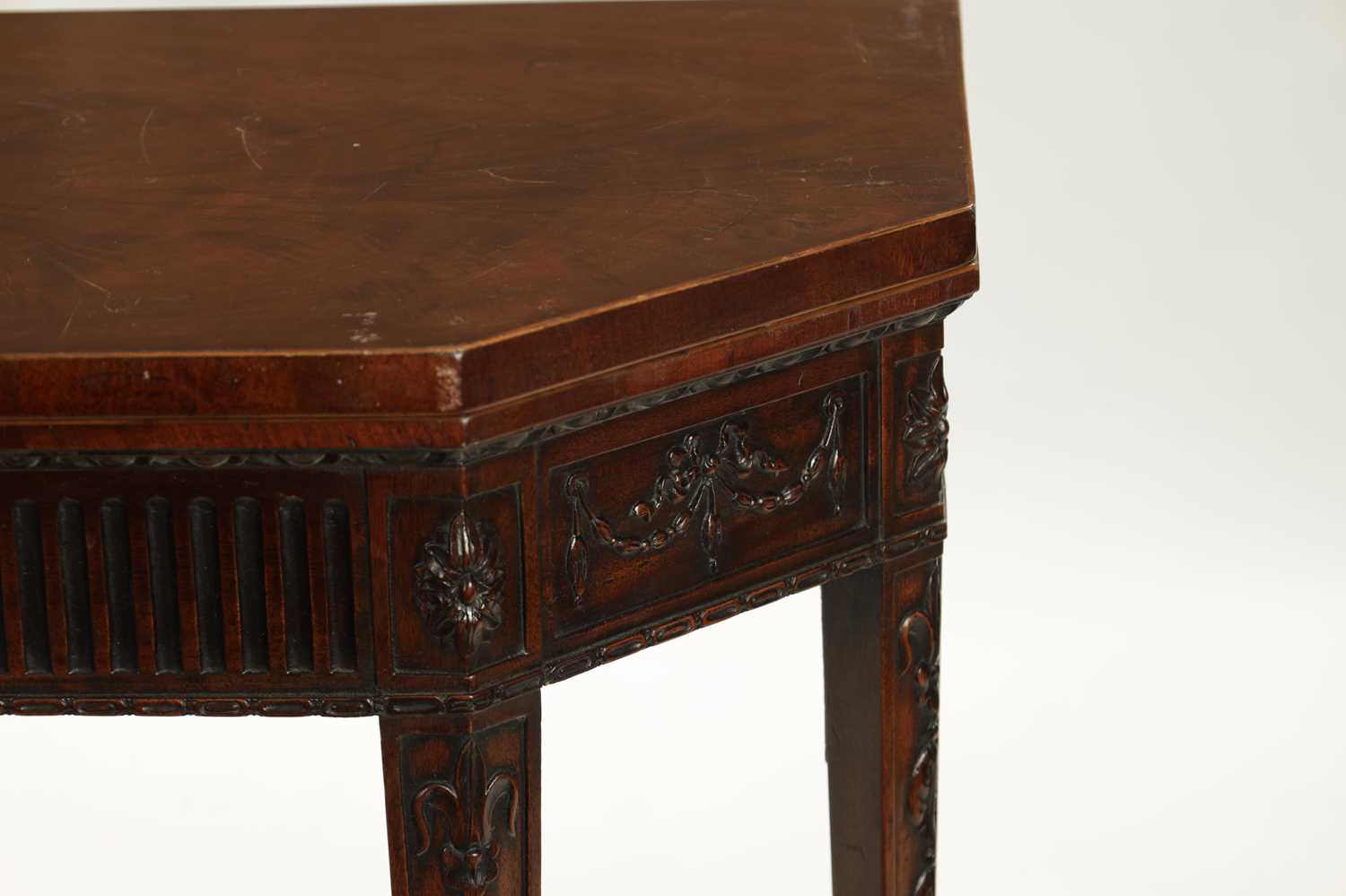 A LATE GEORGIAN ADAM-STYLE MAHOGANY CARD TABLE - Image 3 of 6