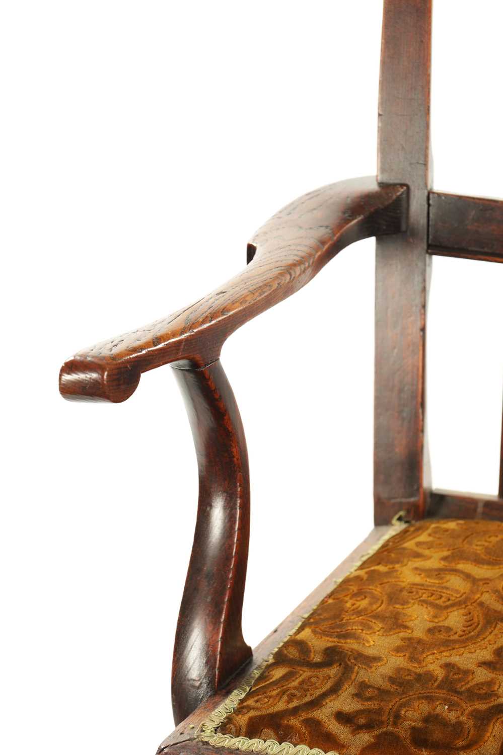 AN UNUSUAL 18TH CENTURY TALL BACK COUNTRY ELM SPLAT BACK ARMCHAIR - Image 4 of 7